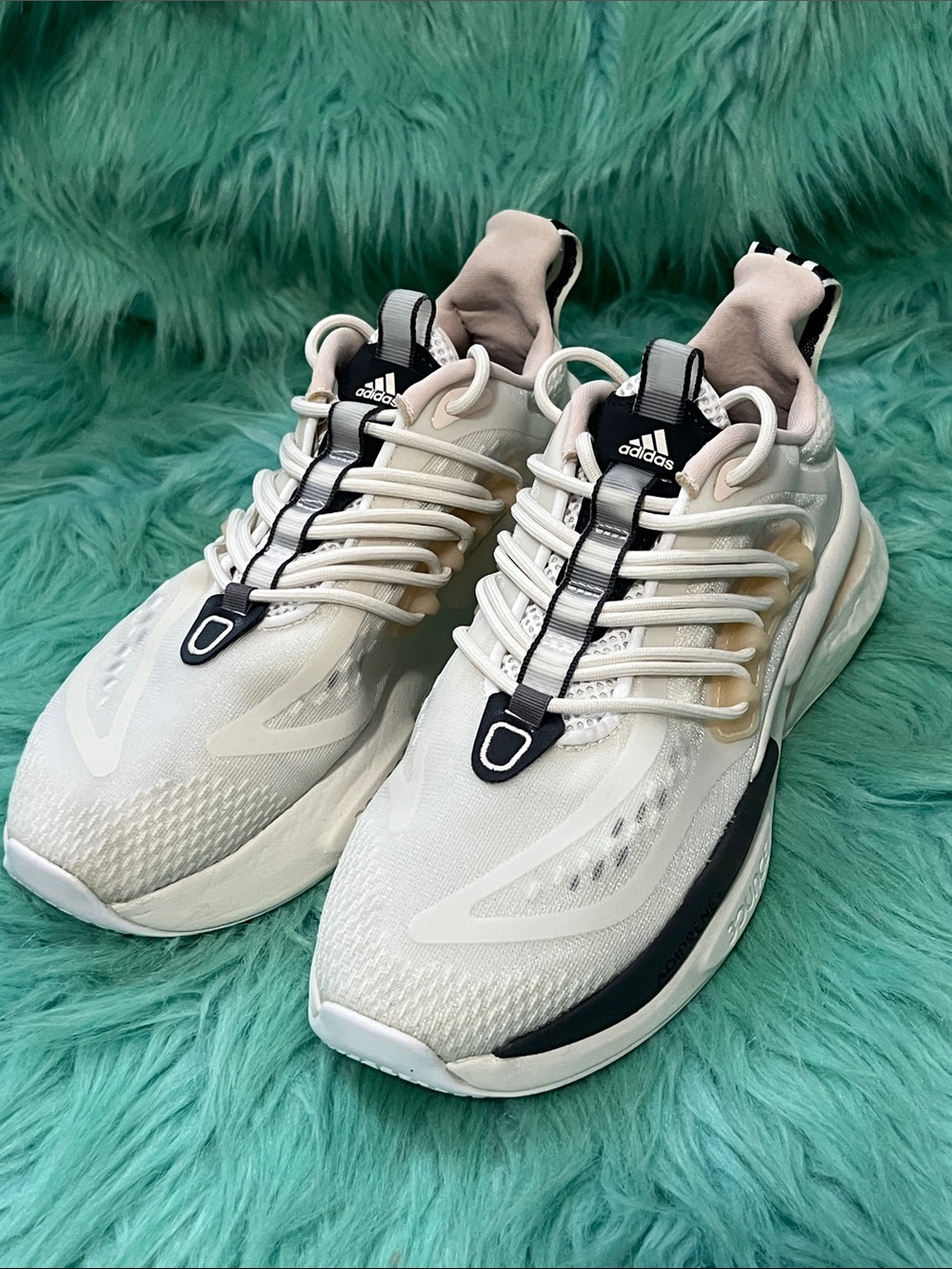 Adidas AlphaBoost V1 Women’s size 7.5